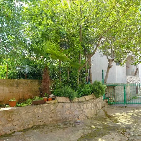 Apartment Invalgo *