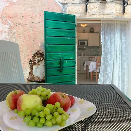 Invalgo Apartment Premantura